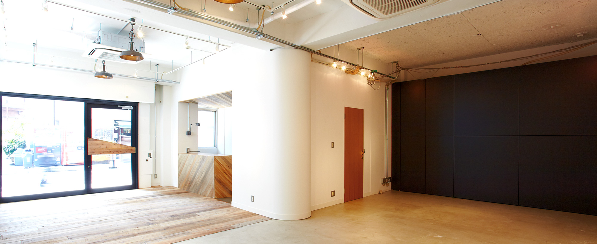 ii-BRIDGE GALLERY & STUDIO